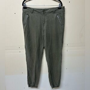 2/$30⚡️- PANTS | Women’s Ricki’s pants size 8